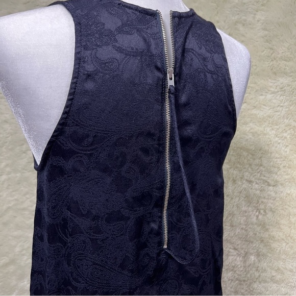 Aritzia Wilfred Paisley Sleeveless Back Zip Top in Navy Blue - Picture 4 of 9